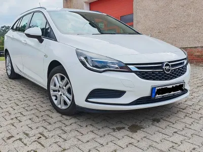 Gebraucht Opel Astra 125 PS (91 kW) 2018 Weiß Kombi
