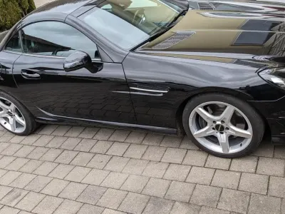 Gebraucht Mercedes SLK200 AMG line 184 PS (135 kW) 2011 Schwarz Cabrio