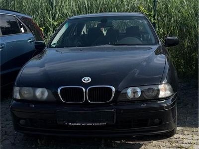 BMW 525