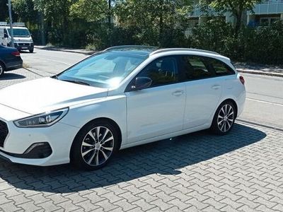 Gebraucht Hyundai i30 YES! 140 PS (102 kW) 2019 Weiß Kombi