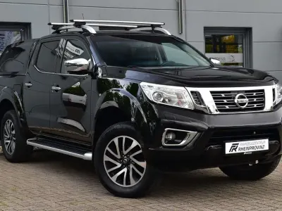 Käytetty Nissan Navara 360º 190 HP (139 kW) 2016 Musta Nouto