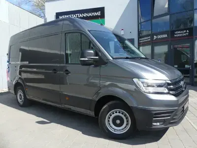 Używany VW Crafter 177 KM (130 kW) 2024 Szary Van