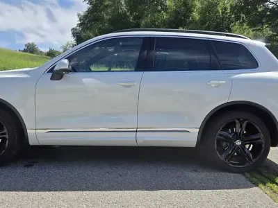 Gebraucht VW Touareg 262 PS (192 kW) 2015 Weiß SUV