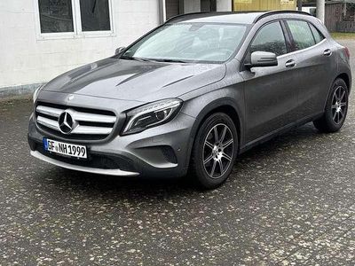 Gebraucht Mercedes GLA220 170 PS (125 kW) 2013 Grau SUV