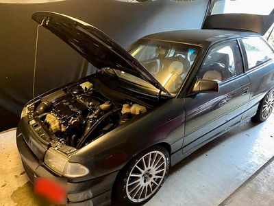 Second-hand Opel Astra 204 CP (150 kW) 1993 Gri