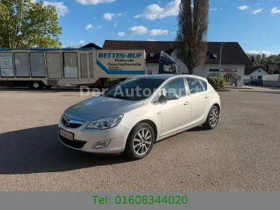 Gebraucht Opel Astra Design Edition 140 PS (102 kW) 2011 Silber Limousine