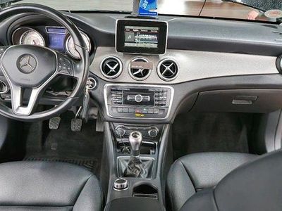 Brugt Mercedes GLA200 Style 156 HK (114 kW) 2014 Sort SUV