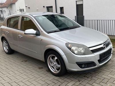 Gebraucht Opel Astra Edition 105 PS (77 kW) 2007 Silber Limousine