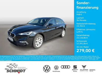 Używany Seat Leon Style 150 KM (110 kW) 2022 Czarny Sedan/Limuzyna