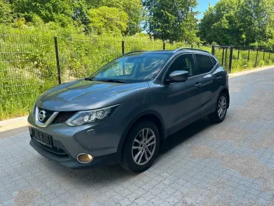 Gebraucht Nissan Qashqai Tekna 116 PS (85 kW) 2016 Grau SUV