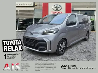 Gebraucht Toyota Proace Verso Club 177 PS (130 kW) 2024 Silver metallic Kombi