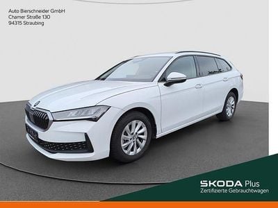 Weiß Gebraucht 2025 Skoda Superb Essence Kombi | 33.490 € (Guter Preis)