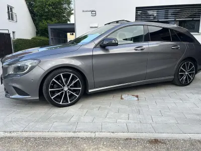 Gebraucht Mercedes CLA200 156 PS (114 kW) 2015 Grau Kombi