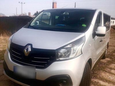 Gebraucht Renault Trafic 125 PS (91 kW) 2016 Silber Van / Kleinbus