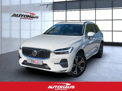 Gebraucht Volvo XC60 Momentum 197 PS (144 kW) 2022 Ice white SUV