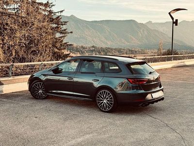 Second-hand Seat Leon ST 4Drive 300 CP (220 kW) 2020 Gri Break