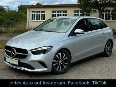 Gebraucht Mercedes B180 116 PS (85 kW) 2023 Silber Kleinwagen