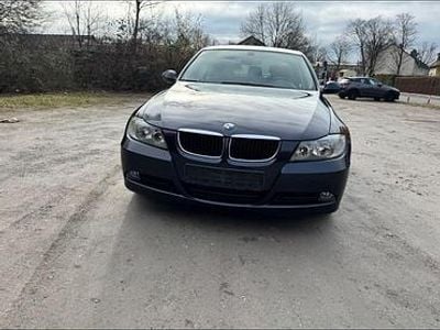 Second-hand BMW 320 150 CP (110 kW) 2005 Albastru Berlinǎ