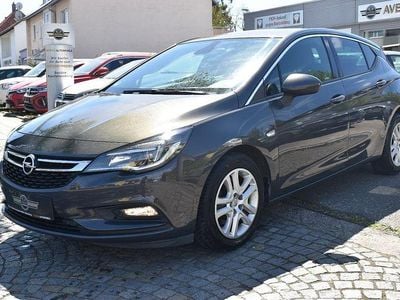 Usata Opel Astra Dynamic 136 CV (100 kW) 2016 Grigio Berlina