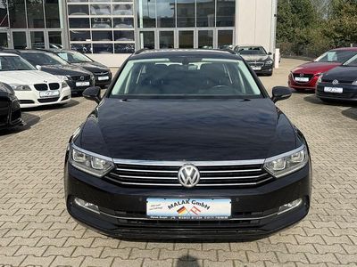 Schwarz Gebraucht 2016 VW Passat Comfortline Kombi | 9.000 € (Etwas zu teuer)
