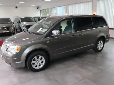 Używany Chrysler Grand Voyager 163 KM (119 kW) 2011 Szary Minivan