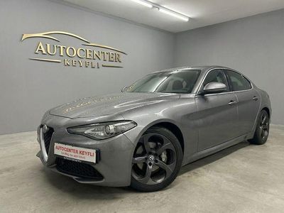 Gebraucht Alfa Romeo Giulia Super 179 PS (131 kW) 2016 Grau Limousine