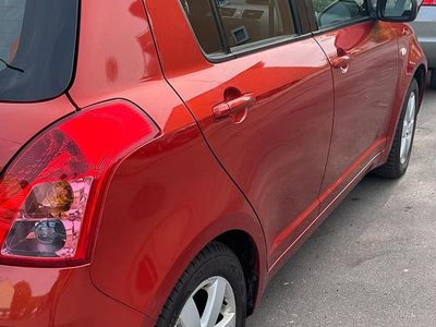 Usata Suzuki Swift Comfort 92 CV (67 kW) 2009 Andere farben Utilitaria