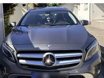 Gebraucht Mercedes GLA220 Urban 170 PS (125 kW) 2014 Grau SUV