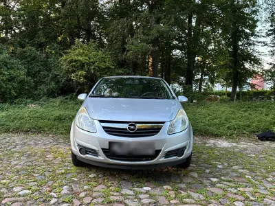 Gebraucht Opel Corsa Edition 80 PS (58 kW) 2009 Silber Kleinwagen