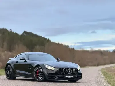 Używany Mercedes AMG GT C AMG 557 KM (409 kW) 2021 Czarny Coupe