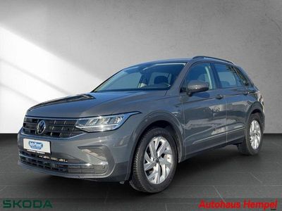 Gebraucht VW Tiguan Life 131 PS (96 kW) 2021 Grau SUV