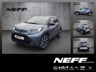 Neu Toyota Aygo X 72 PS (52 kW) 2025 Celestite grey metallic / nigh SUV