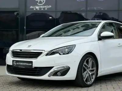 Gebraucht Peugeot 308 Allure 150 PS (110 kW) 2016 Weiß Limousine
