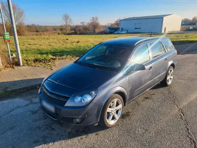 Gebraucht Opel Astra 105 PS (77 kW) 2006 Grau Kombi