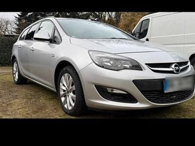 Gebraucht Opel Astra 165 PS (121 kW) 2014 Silber Kombi