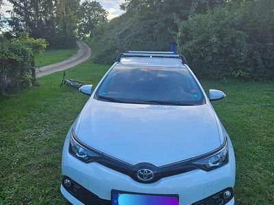 Toyota Auris Hybrid