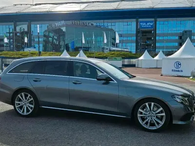 Gebraucht Mercedes 220 Avantgarde 194 PS (142 kW) 2018 Grau Kombi