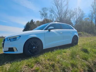 Gebraucht Audi A3 Sport 116 PS (85 kW) 2017 Weiß Limousine