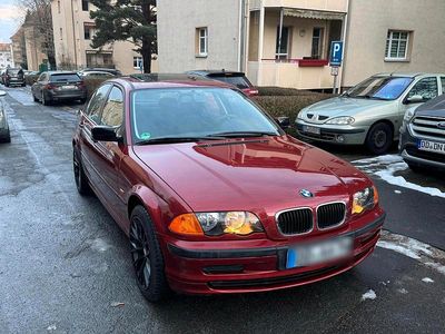 Rot Gebraucht 2000 BMW 316 Limousine | 5.000 € (Etwas zu teuer)