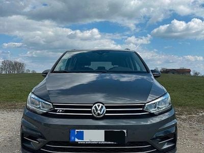 Gebraucht VW Touran IQ Drive 150 PS (110 kW) 2019 Grau Van / Kleinbus