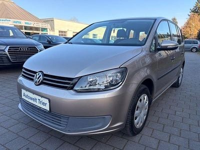 Begagnad VW Touran Comfortline 105 HK (77 kW) 2011 Brun Minibuss