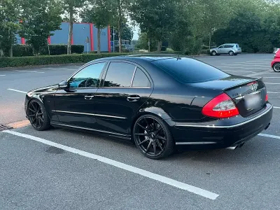 Gebraucht Mercedes E63 AMG AMG 514 PS (378 kW) 2007 Schwarz Limousine