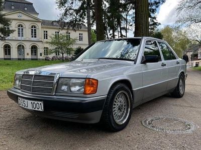 Usata Mercedes 190 109 CV (80 kW) 1991 Argento Berlina