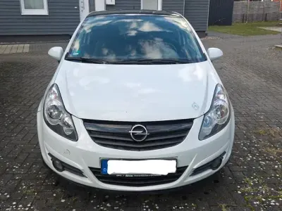 Gebraucht Opel Corsa Color Edition 87 PS (63 kW) 2010 Weiß Kleinwagen