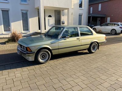 Grün Gebraucht 1979 BMW 320 Limousine | 14.500 €