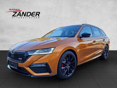 Phoenix orange met. phoenix orange met. Gebraucht 2023 Skoda Octavia RS Kombi | 34.900 € (Fairer Preis)