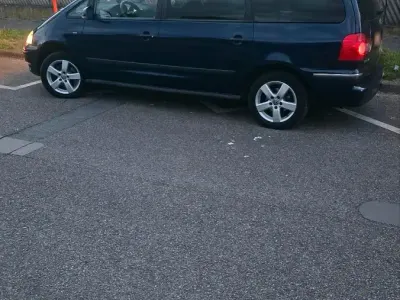 Gebraucht VW Sharan 116 PS (85 kW) 2005 Blau Van / Kleinbus