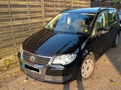 Gebraucht VW Touran Trendline 140 PS (102 kW) 2010 Schwarz Van / Kleinbus