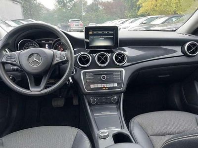 Gebraucht Mercedes CLA200 Shooting Brake 136 PS (100 kW) 2017 Schwarz Kombi