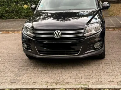 Gebraucht VW Tiguan Sportline 122 PS (89 kW) 2013 Schwarz SUV